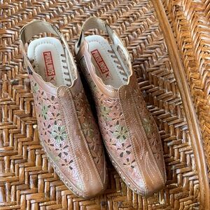 PIKOLINOS Brown Floral Pattern Mules